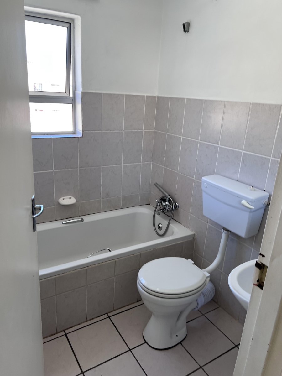 2 Bedroom Property for Sale in Anchorage Park Western Cape